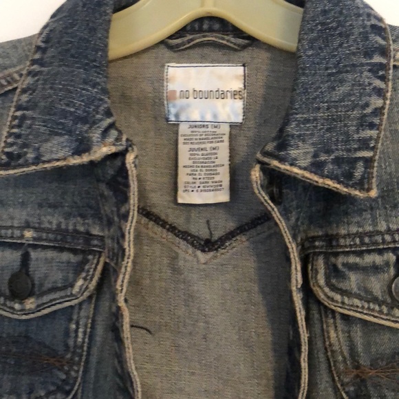 Y2K vintage cropped distressed denim jacket - Picture 3 of 6